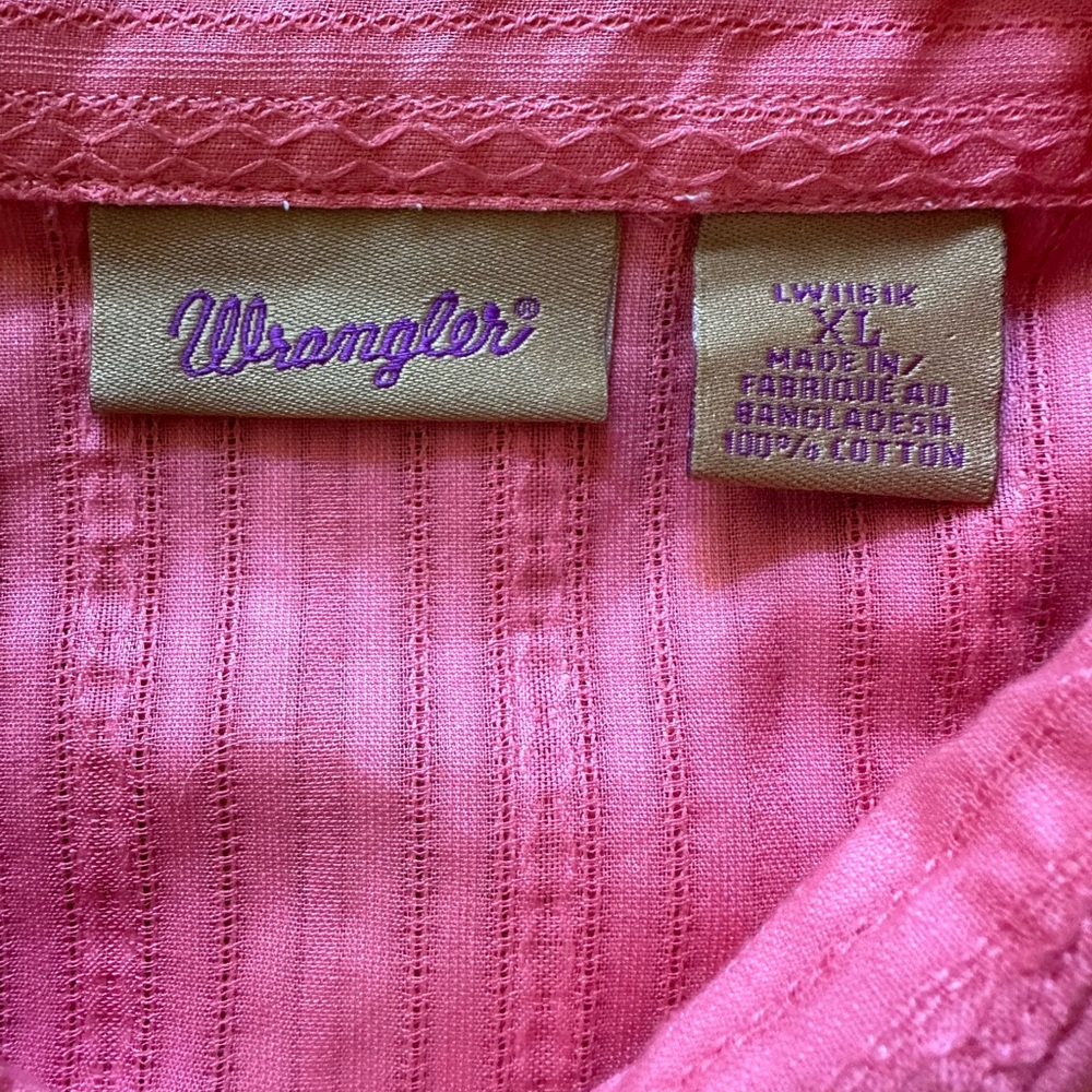 Wrangler’s womens long sleeve button down shirt. Size Xl - Picture 4 of 6